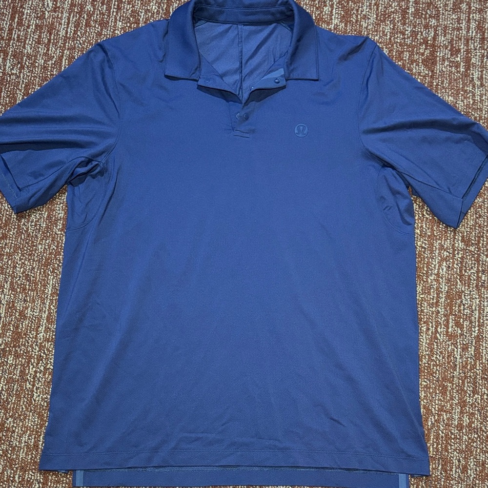 Lululemon men’s snap front performance short sleeve polo in Navy blue large